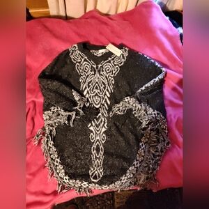 Black and White Patterned Poncho With Sleeves